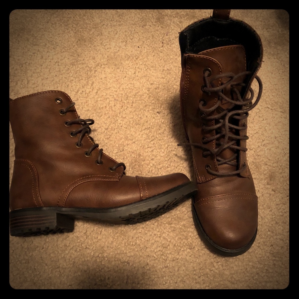 Brown target combat boots. Never worn.